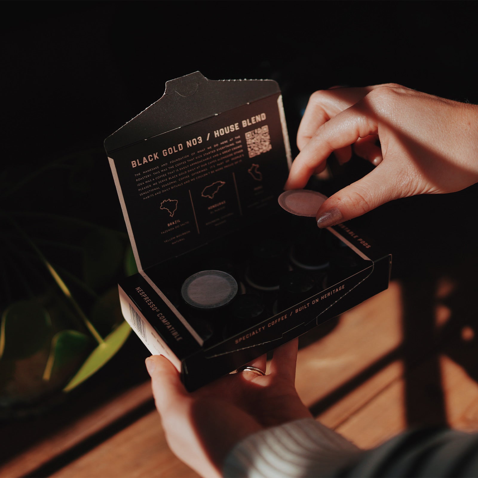Black Gold N03 Coffee Pods Coffee Capsules Lifestyle